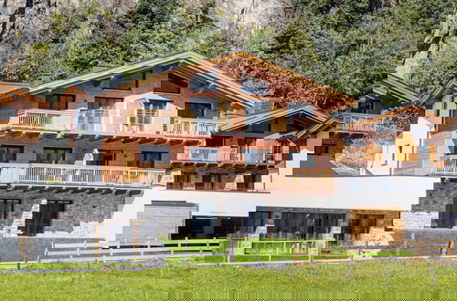 Foto 1 - Luxury Chalet With Private Sauna in Uttendorf