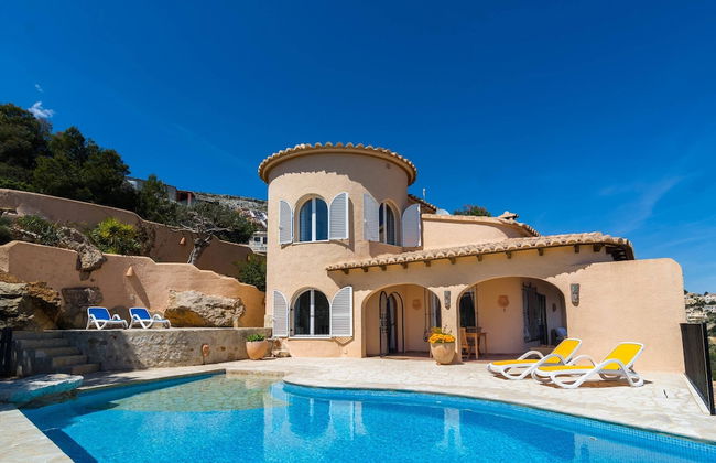 Villa With Sea Breeze Charm - Foto 1