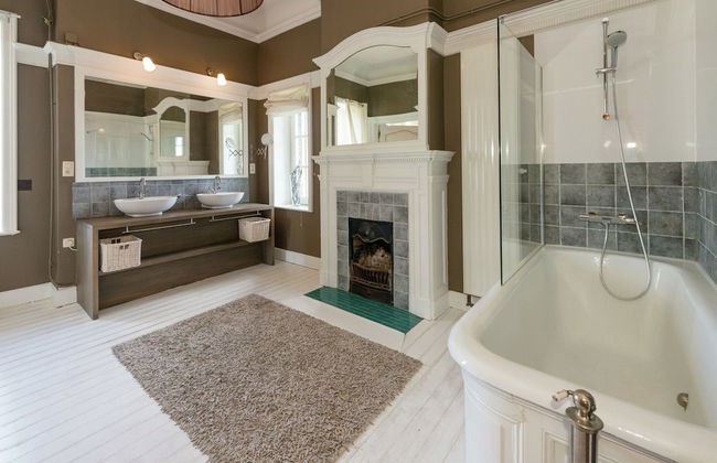 Castle in Spa With Lake View & Heated Pool - Foto 16