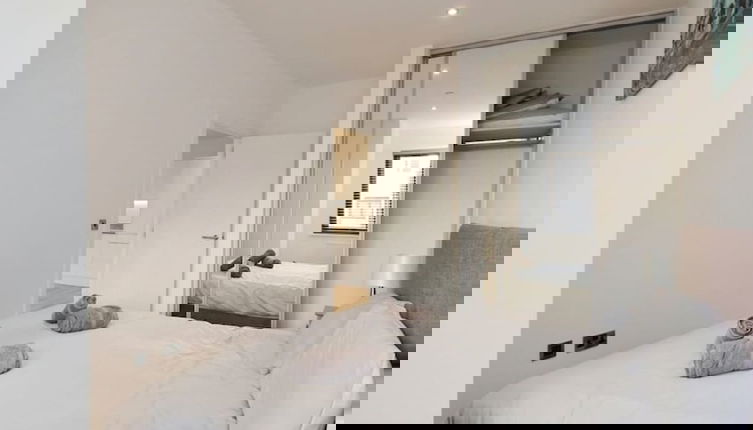 Photo 1 - Modern Comfort: Seven Stays Broadoaks