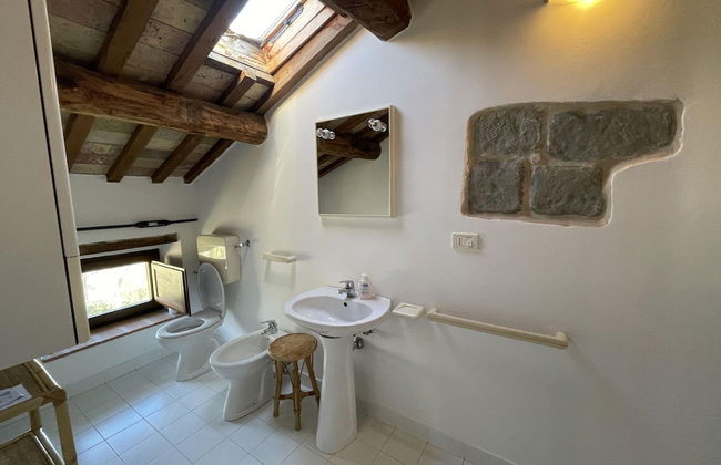 Spacious Holiday Home With Swimming Pool - Photo 21