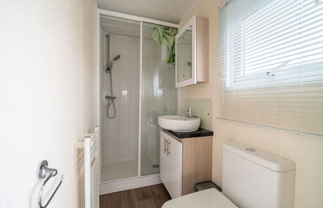Veluwemeer Chalet With Microwave - Photo 7