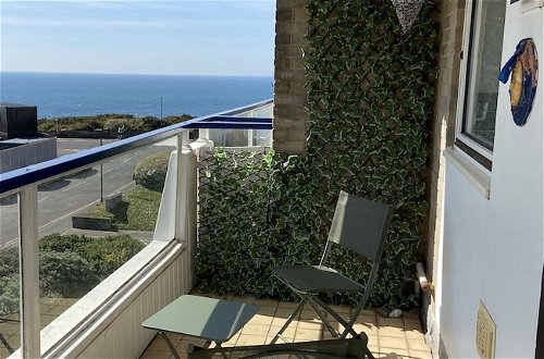 Foto 24 - Stunning 2 bed Seaside Apartment With Sea Views