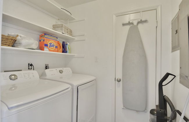 By the Sea - Foto 30