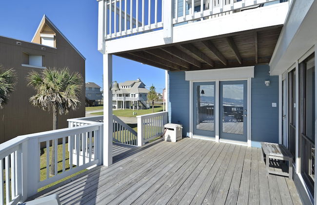 By the Sea - Foto 42