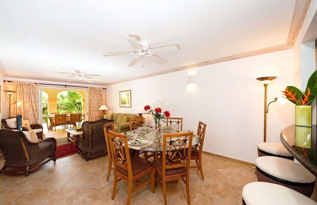 Modern 2-bed Apt Near Beach In St. Lawrence Gap 2 Bedroom Apts by Bluescape - Foto 51