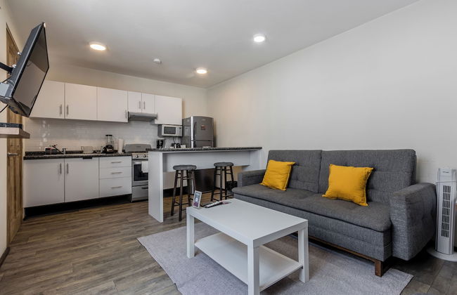 OM686 Urban Lofts Short-Long Stays - Photo 27