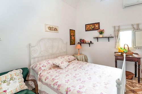 Photo 2 - Quaint Holiday Home in Lecce Apulia near Town Center