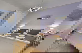 Foto 2 - Detached House With Private Pool Near the Coast