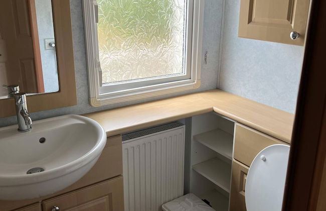 2 Bedroom Caravan at Heacham Beach With Decking - Photo 13