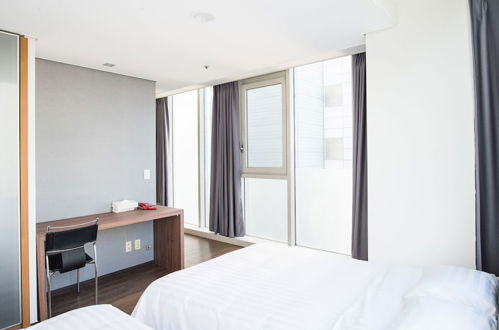 Foto 21 - Brown Suites Hotel Sinchon Central