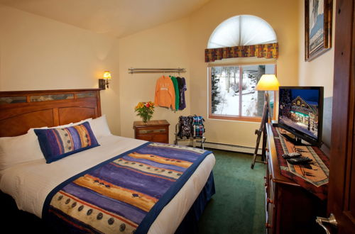 Foto 7 - Alpine Village Suites