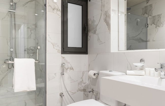 THE CODE RESIDENCE - Photo 21