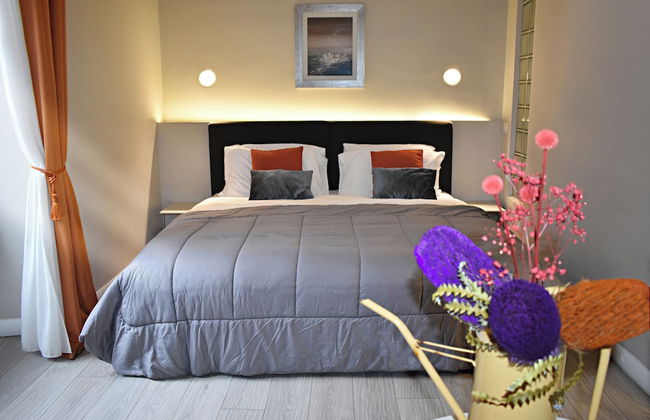 The Roman Empire Guesthouse - Photo 22