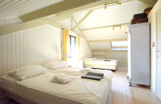 Photo 3 - Luxury Pet Friendly Chalet in Bièvre near Forest