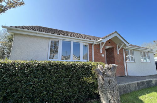 Photo 1 - 3 Bedroom Bungalow Moelfre- Private Garden,parking