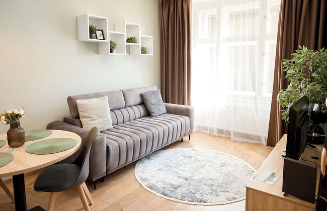 Honest SMICHOV - Foto 47