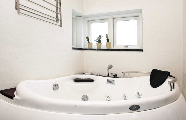 8 Person Holiday Home in Hals - Foto 7