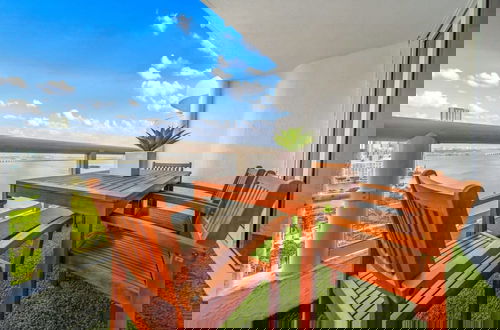 Foto 5 - Serene and Modern Apartment Centrally Located