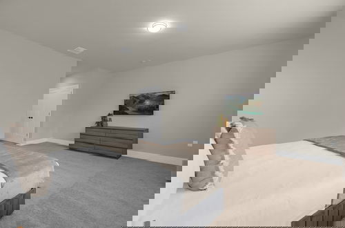 Foto 18 - Upstay - Townhouse With Private Pool and Foosball