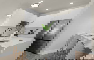 Foto 3 - Upstay - Townhouse With Private Pool and Foosball