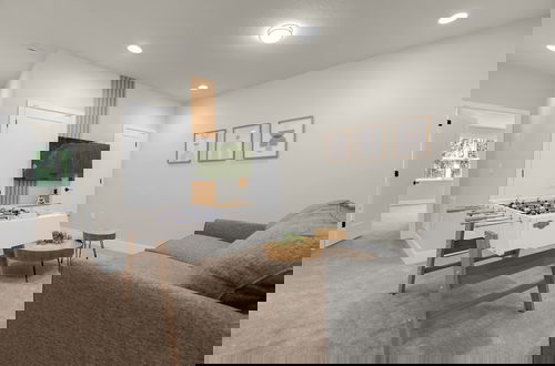 Foto 4 - Upstay - Townhouse With Private Pool and Foosball