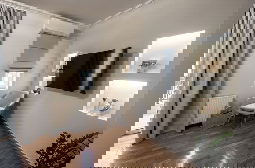 Photo 14 - Mets Suites