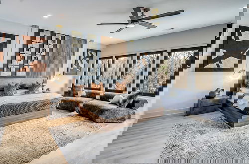 Foto 10 - Serenity Estates 5BR Modern Retreat w Exclusive Amenities Near Airport