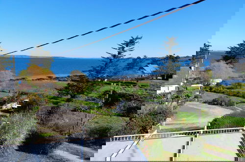 Foto 17 - Holiday Home With Fantastic sea Views on the Crozon Peninsula