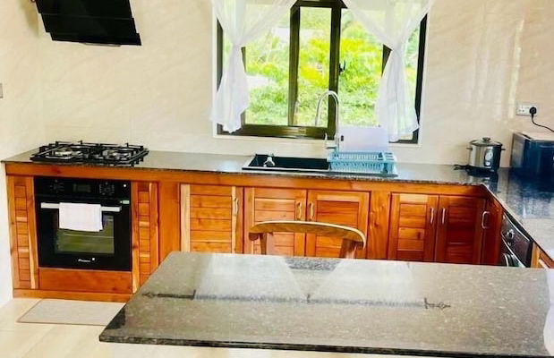 Yvon's Tropical Villa - Foto 17