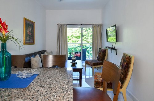 Photo 50 - Exotic Beach Vacation Apartment with Picuzzi