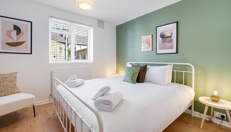 Photo 1 - Luxury 3 Bedroom 2 Bathroom House Fulham