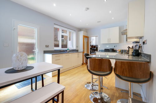 Photo 23 - Luxury 3 Bedroom 2 Bathroom House Fulham