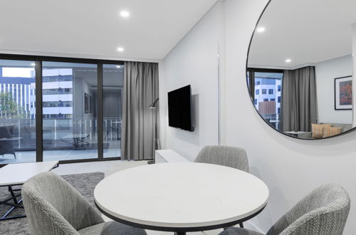 Photo 54 - Meriton Suites Canberra