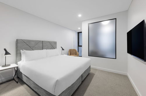 Photo 24 - Meriton Suites Canberra