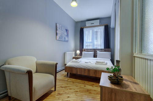 Photo 13 - Marvelous Bright 4BR Ap in Taksim Square