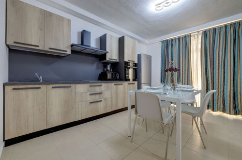 Photo 14 - Sliema Tigne Suites