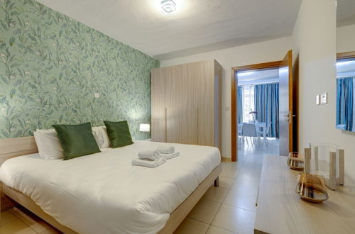 Photo 6 - Sliema Tigne Suites