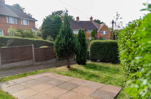 Photo 11 - Four Bedroom House With Garden and Parking in West Midlands