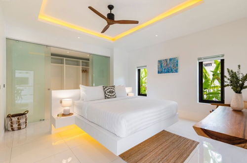 Foto 6 - Beautiful 4 Bedroom Luxury Villa with Sea Views - KBR2