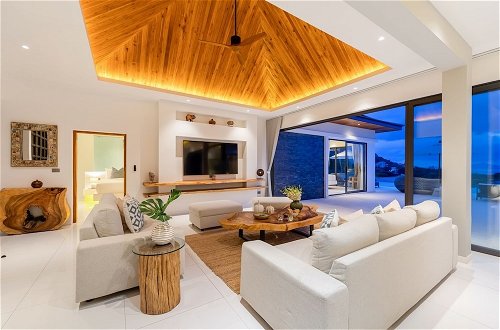 Foto 39 - Beautiful 4 Bedroom Luxury Villa with Sea Views - KBR2
