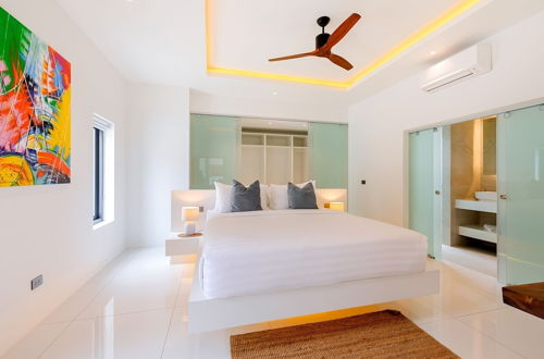 Foto 25 - Beautiful 4 Bedroom Luxury Villa with Sea Views - KBR2