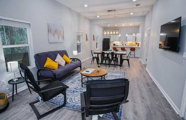 Exceptional 5BR So Close to Riverwalk and Downtown - Photo 3