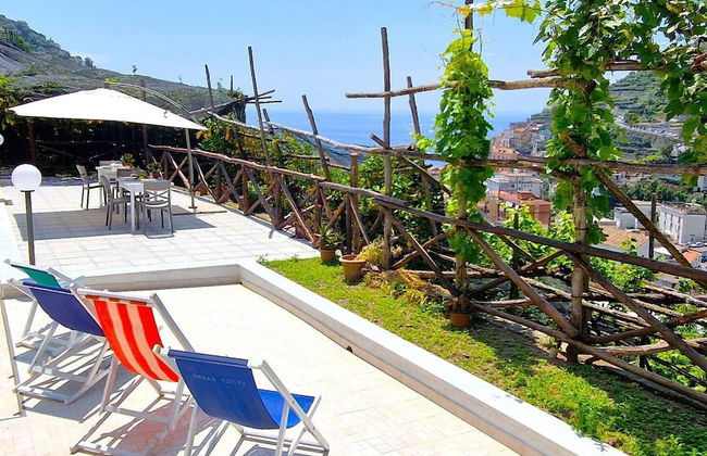 Villa in Lemon Grove With Sea Views & Sea Breeze - Photo 1