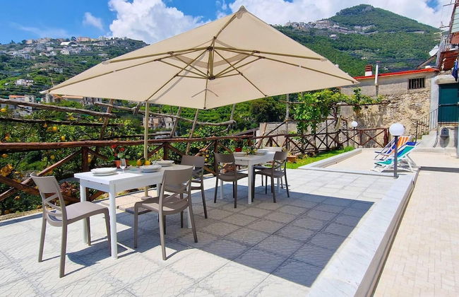 Villa in Lemon Grove With Sea Views & Sea Breeze - Photo 35