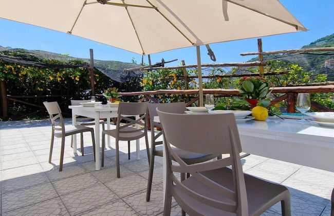 Villa in Lemon Grove With Sea Views & Sea Breeze - Photo 33