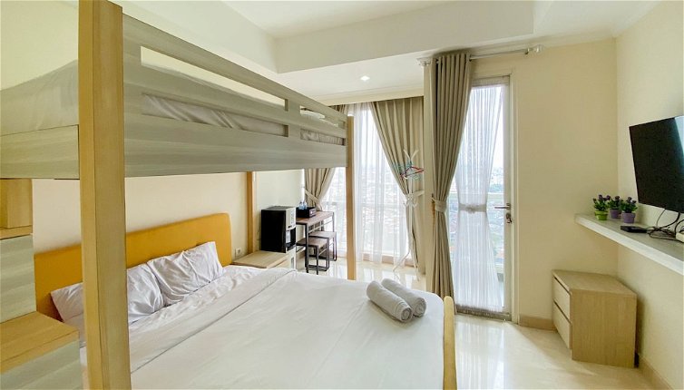 Photo 1 - Comfort And Modern Studio Apartment At Menteng Park