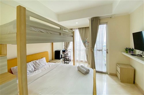 Photo 1 - Comfort And Modern Studio Apartment At Menteng Park