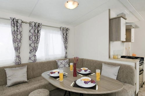 Foto 8 - Stunning 4-bed Caravan in Mablethorpe Sleeps 10