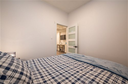 Foto 4 - Spacious Newly Renovated 1 Bedroom Suite